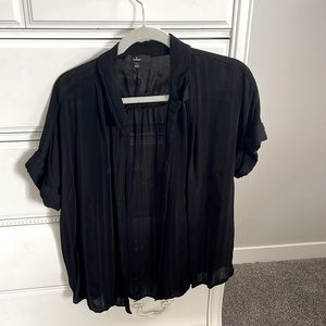 Short sleeved button up